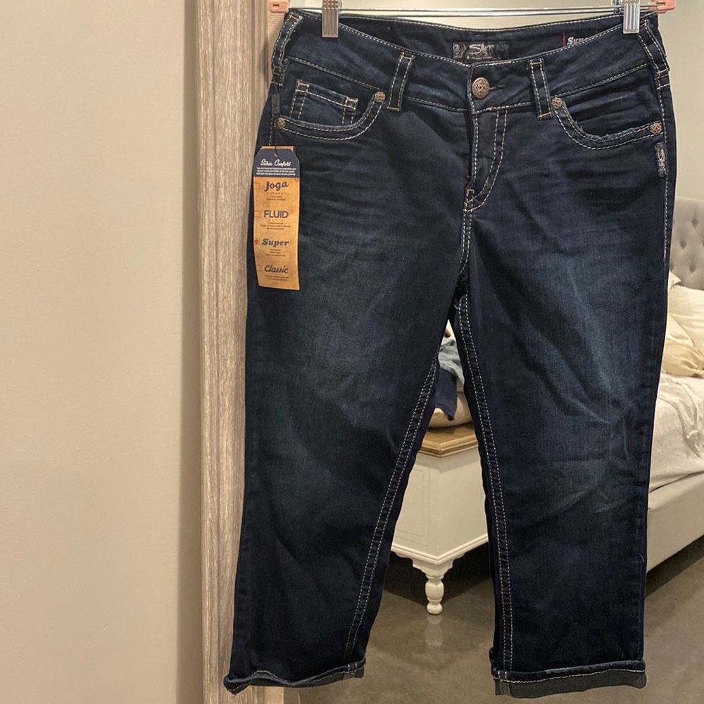 NWT silver Capri Jeans 32